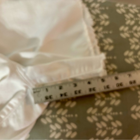 Lot Of 3 Women's  Seven7 Shorts Size 4 White, Pink And Blue Stretch 5 Pockets - Picture 7 of 16